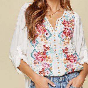 NWT Savanna Jane Ivory Floral Embroidered Top Blouse